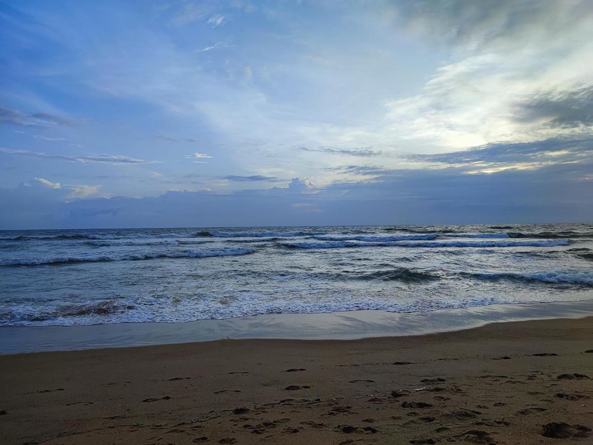 Hotel Candolim Aloft エクステリア 写真